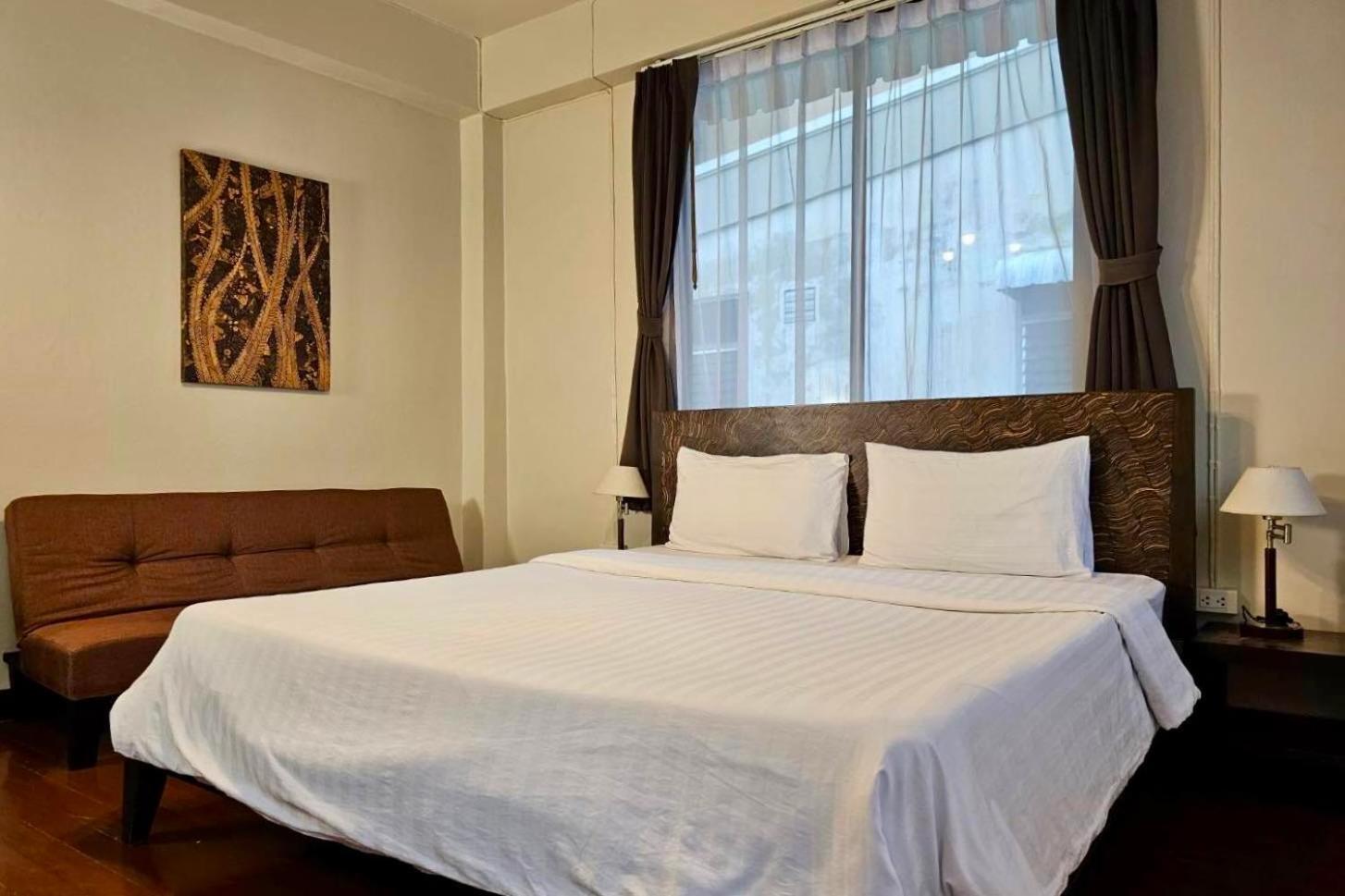 Baan Glang Soi Bed & Breakfast Bangkok Ruang foto