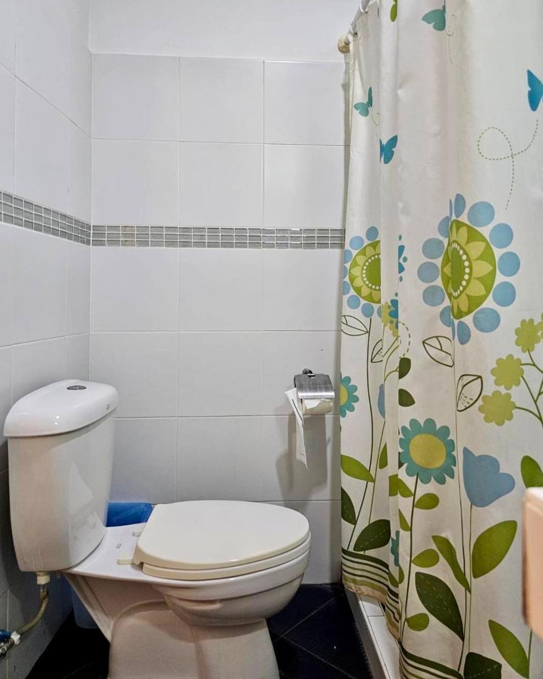 Baan Glang Soi Bed & Breakfast Bangkok Ruang foto